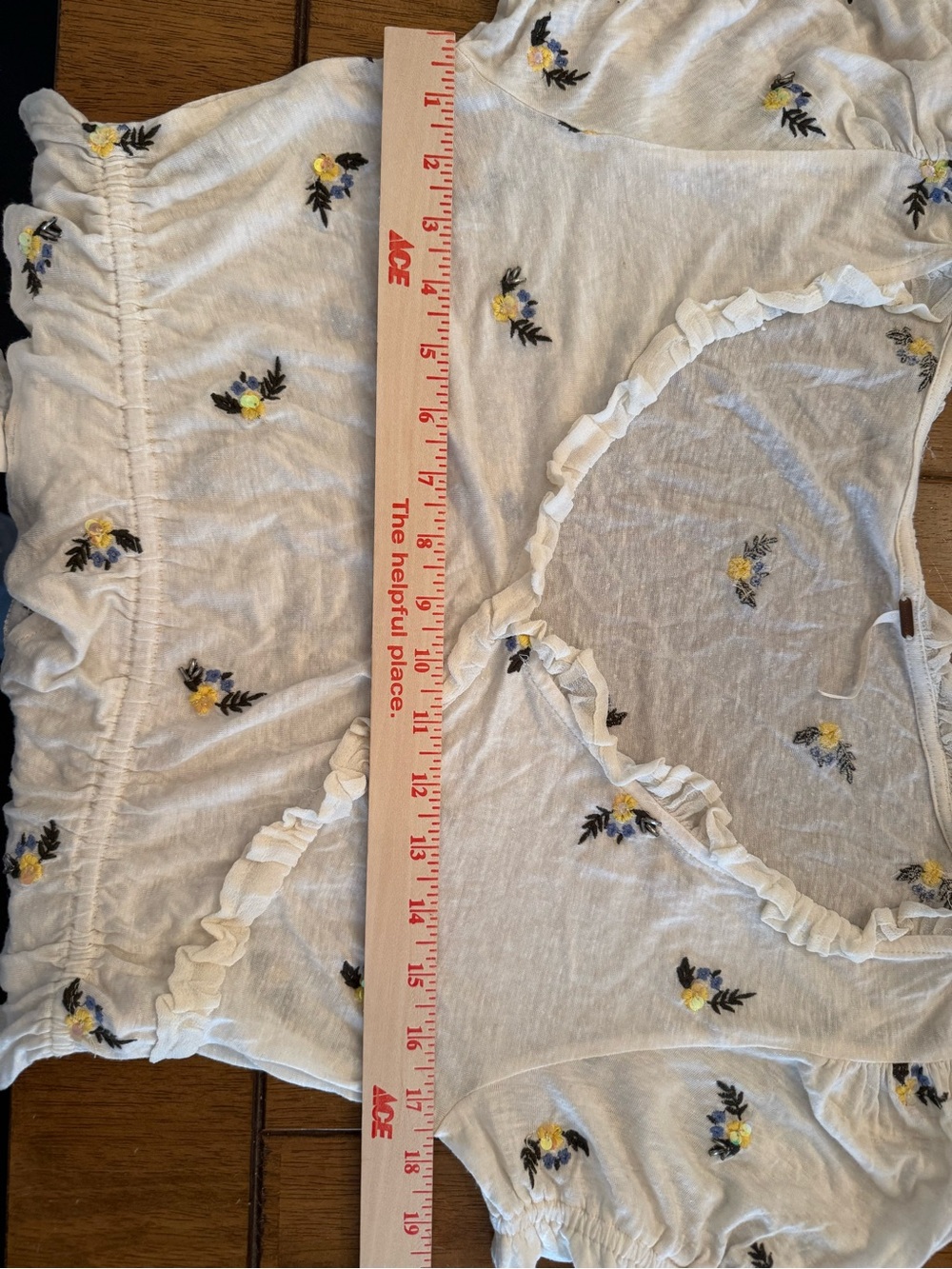 Free People Boho Cream Embroidered Floral Faux Wrap Crop Top Ruffle Trim sequins - Picture 3 of 4